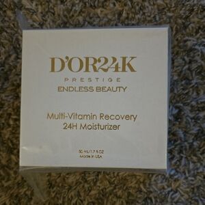 D'Or Skincare Multi-Vitamin Recovery 24H Moisturizer - Gold and White